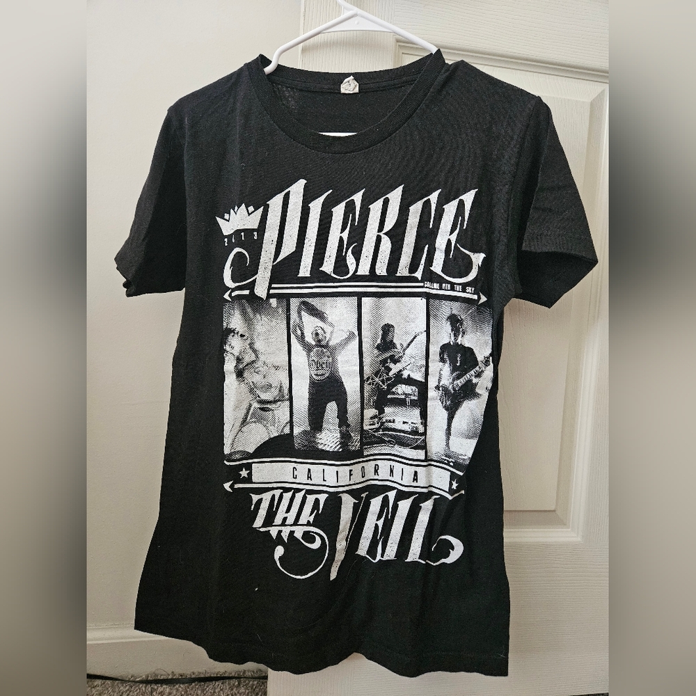 Pierce The Veil Band Tee Black Graphic Band T-Shirt